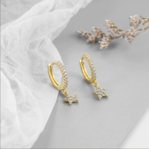 NEW GOLD DIAMOND STAR DROP HOOP EARRINGS, NICE EARRINGS, CUTE EARRINGS - Picture 4 of 8